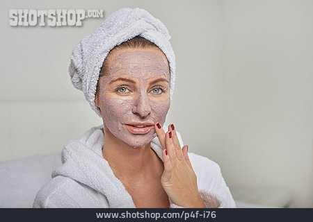 
                Frau, Schönheitspflege, Gesichtsmaske                   