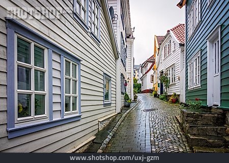 
                Holzhaus, Bergen                   