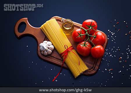 
                Zutaten, Pasta, Vegetarisch, Italienische Küche                   