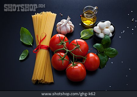 
                Zutaten, Vegetarisch, Tomatensoße                   