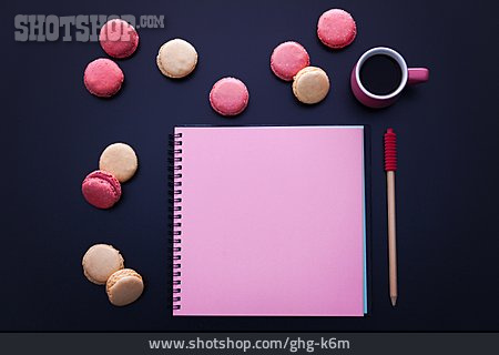 
                Süßigkeiten, Notizbuch, Tagebuch                   
