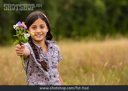 
                Kind, Mädchen, Blumen, Blumenstrauß, Pflücken                   