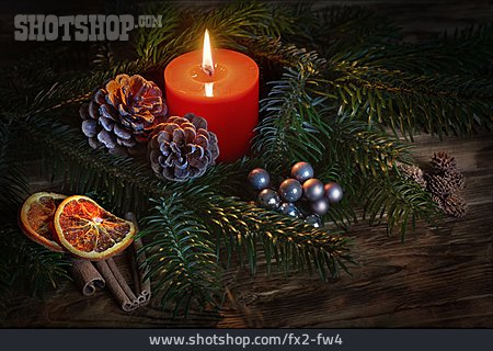 
                Kerze, Weihnachtsdekoration, Adventszeit                   