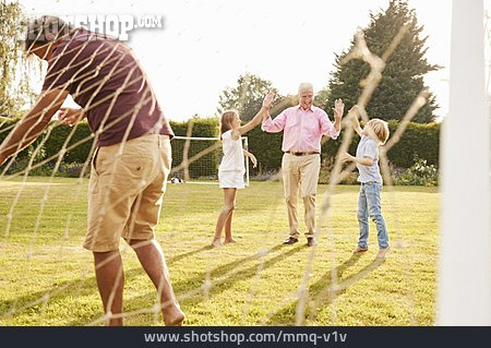 
                Großvater, Fußball, Gewonnen, Enkelkinder                   