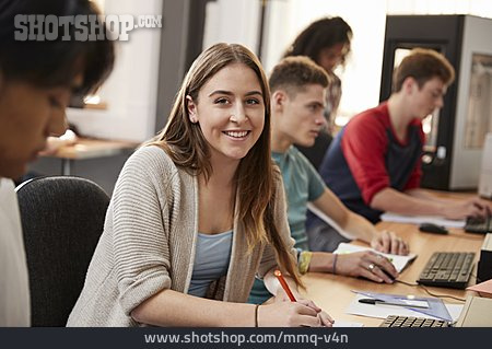 
                Internet, Hochschule, Studentin, Computerraum                   