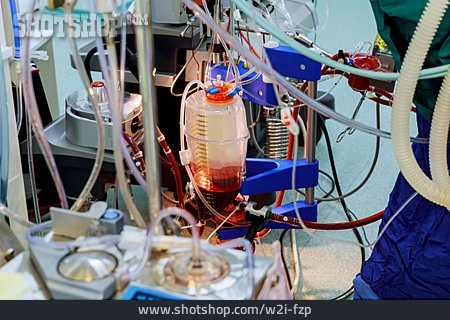 
                Medizintechnik, Bluttransfusion, Transfusion                   