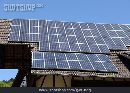 
                Solarzellen, Alternativenergie, Solardach                   