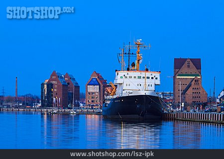 
                Rostock, Stadthafen                   