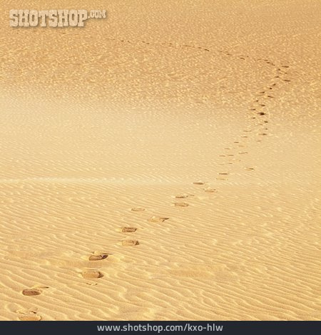 
                Sand, Fußspuren                   