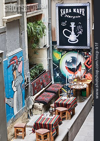 
                Straßencafé, Istanbul                   