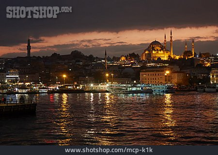 
                Stadtansicht, Bosporus, Istanbul                   