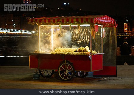 
                Fastfood, Marktstand, Maiskolben, Istanbul                   