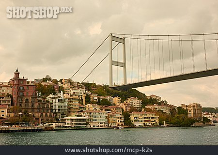 
                Brücke, Bosporus, Istanbul                   