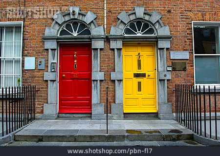 
                Tür, Irland                   