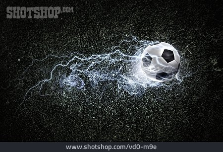 
                Fußball, Energiegeladen, Blitzschnell                   