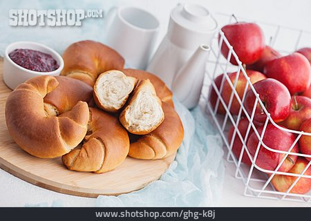 
                Frühstück, Marmelade, Hörnchen, Französische Küche                   
