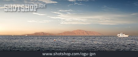 
                Ausflugsschiff, Rotes Meer, Tiran                   