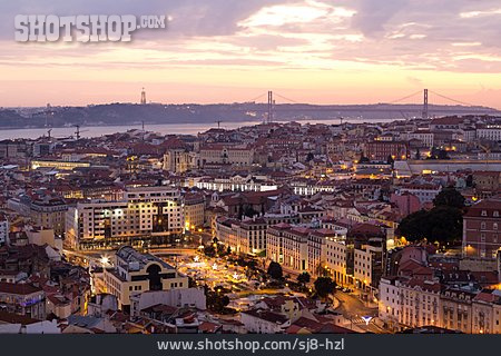 
                Lissabon, Häusermeer, Ponte 25 De Abril                   