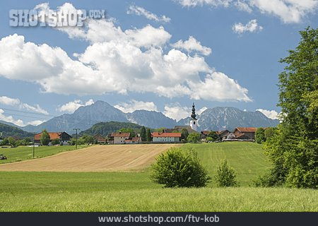 
                Straß, Oberbayern, Pfarrdorf                   