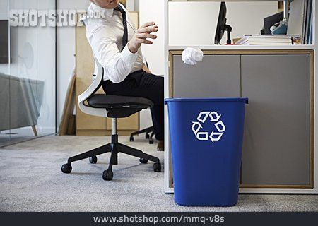 
                Büro, Recycling, Nachhaltigkeit                   