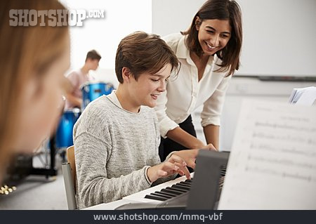 
                Lernen, Schüler, Keyboard, Musikunterricht                   