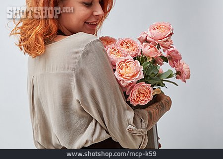 
                Frau, Blumenstrauß, Freude                   