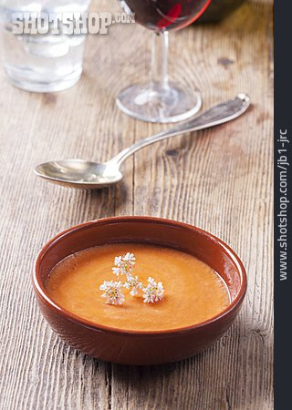 
                Tomatensuppe, Cremesuppe, Andalusisch                   