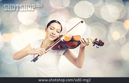 
                Klassische Musik, Musizieren, Violinistin                   