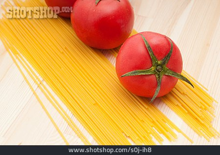 
                Tomaten, Spaghetti                   