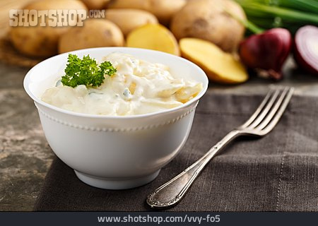 
                Kartoffelsalat, Hausgemacht                   