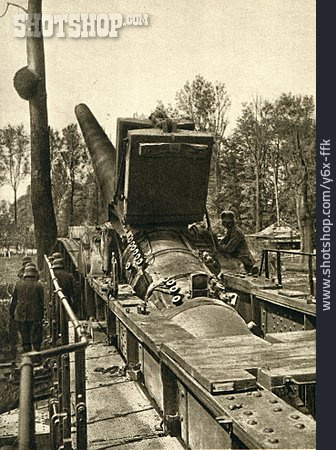 
                Erster Weltkrieg, Schnellladekanone, Eisenbahnbettungsgeschütz                   
