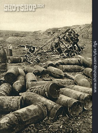 
                Erster Weltkrieg, Britische Granaten, Dicke Brocken                   