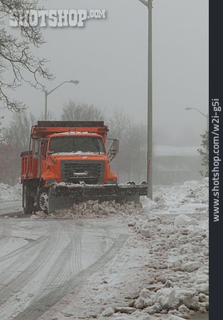 
                Winterdienst, Schneepflug, Schneeräumen, Schneeräumdienst                   