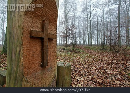 
                Ruheforst, Waldfriedhof                   