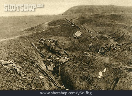 
                Erster Weltkrieg, Schützengraben, Stellungskrieg                   