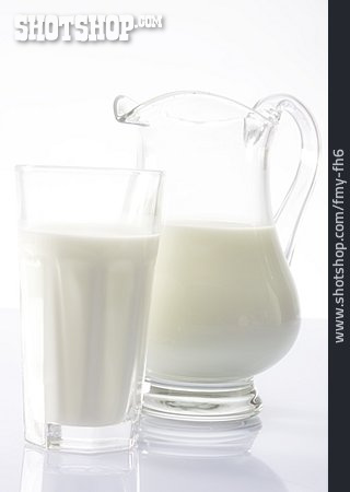 
                Milch, Milchkrug                   