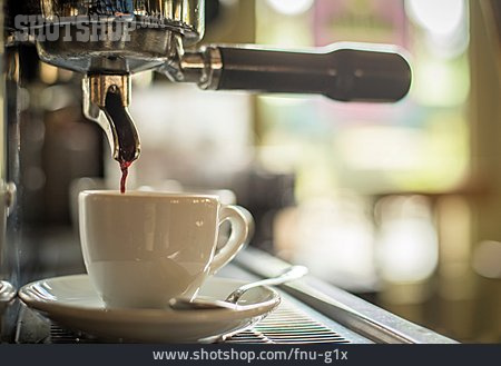 
                Kaffee, Espressomaschine, Kaffeezubereitung                   