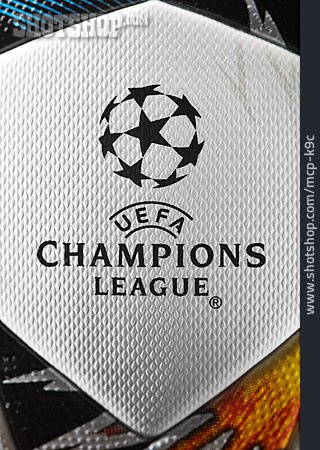 
                Uefa Champions League, Profifußball                   