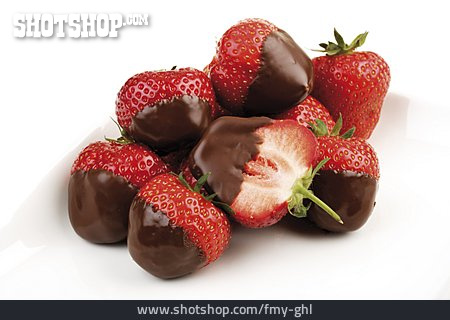 
                Erdbeere, Schokoladenglasur, Nachspeise                   