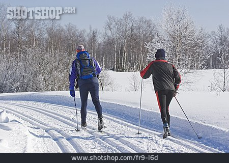 
                Langläufer, Skitourengeher                   