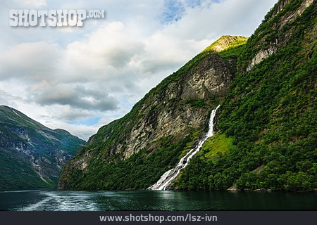 
                Gebirge, Norwegen, Geirangerfjord                   
