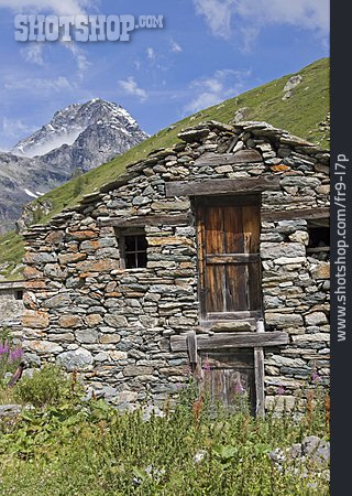 
                Steinhaus, Aostatal                   