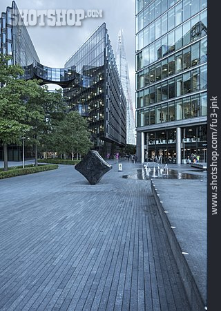
                London, Southwark, Bürokomplex                   