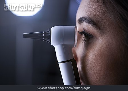 
                Sehtest, Augenoptik, Ophthalmoskopie, Augenspiegel                   