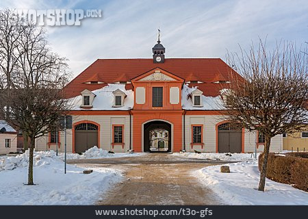 
                Torhaus, Hauptgestüt Graditz                   