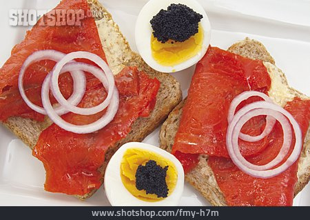 
                Kaviar, Häppchen, Lachsbrot                   