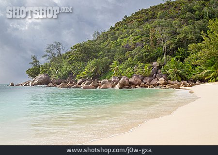 
                Sandstrand, Seychellen, Praslin                   
