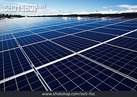 
                Regenerative Energie, Sonnenenergie, Photovoltaikanlage                   