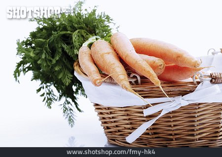 
                Einkauf, Möhren, Karotten, Gemüsekorb, Rüben                   