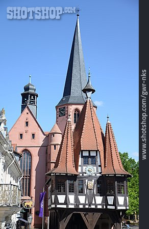 
                Rathaus, Stadtkirche, Michelstadt                   